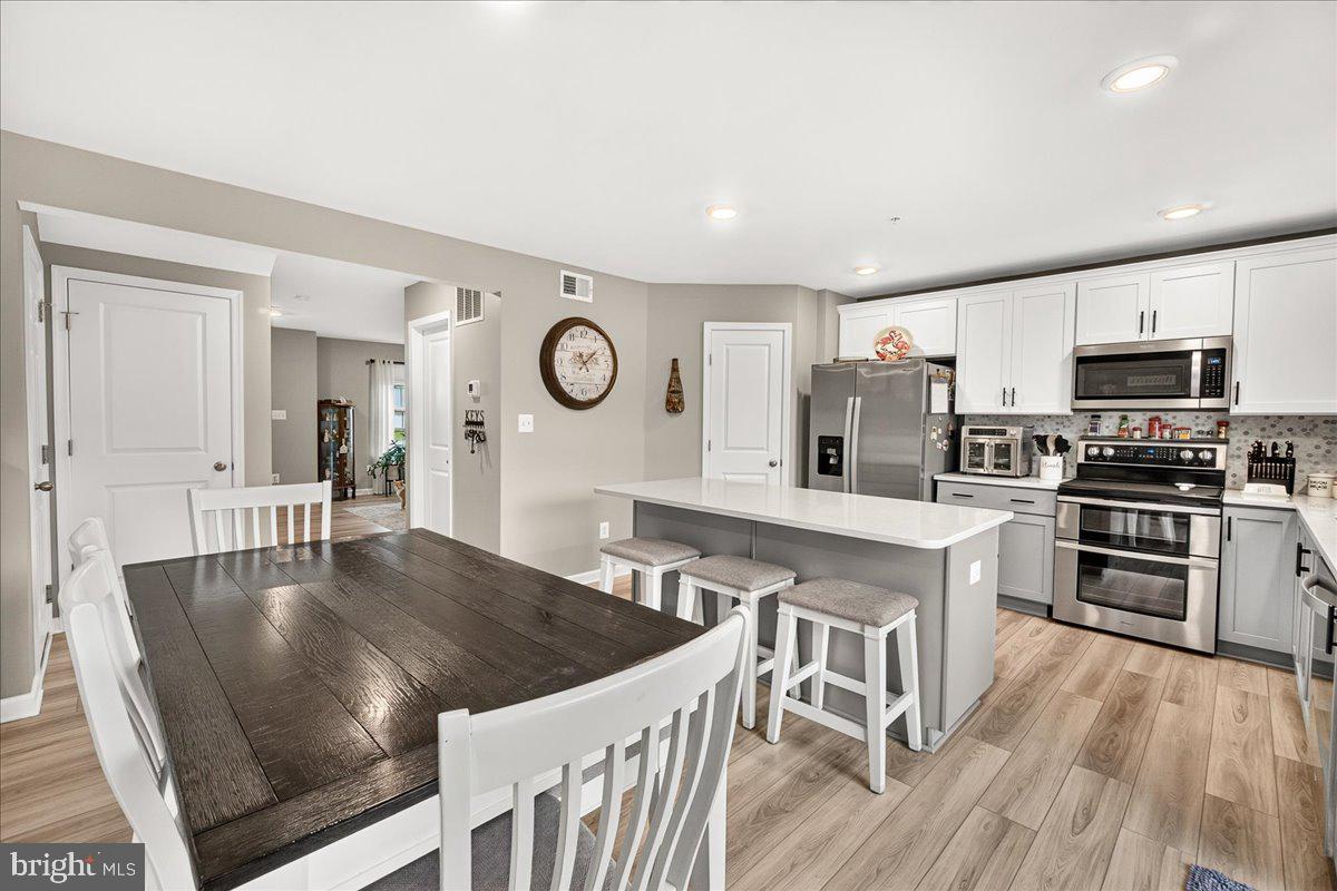 17 WESTVIEW DRIVE