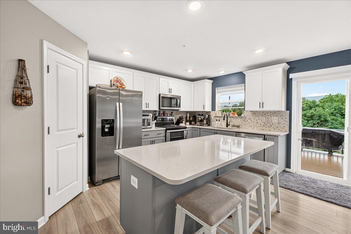 17 WESTVIEW DRIVE
