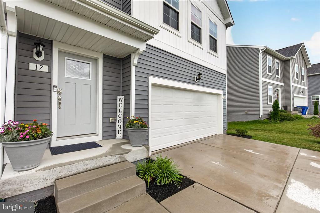 17 WESTVIEW DRIVE