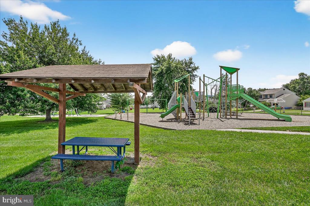 17 WESTVIEW DRIVE