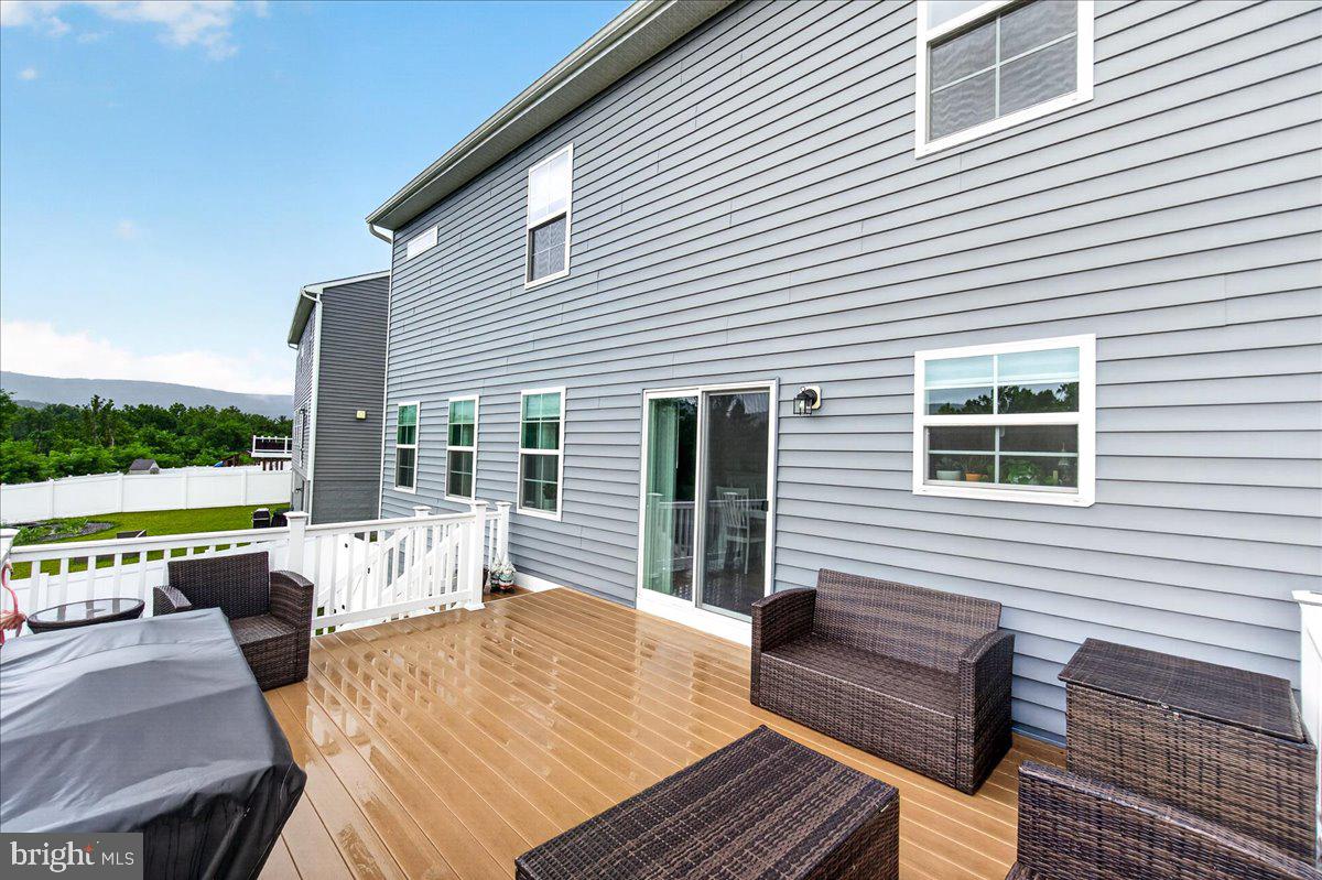 17 WESTVIEW DRIVE