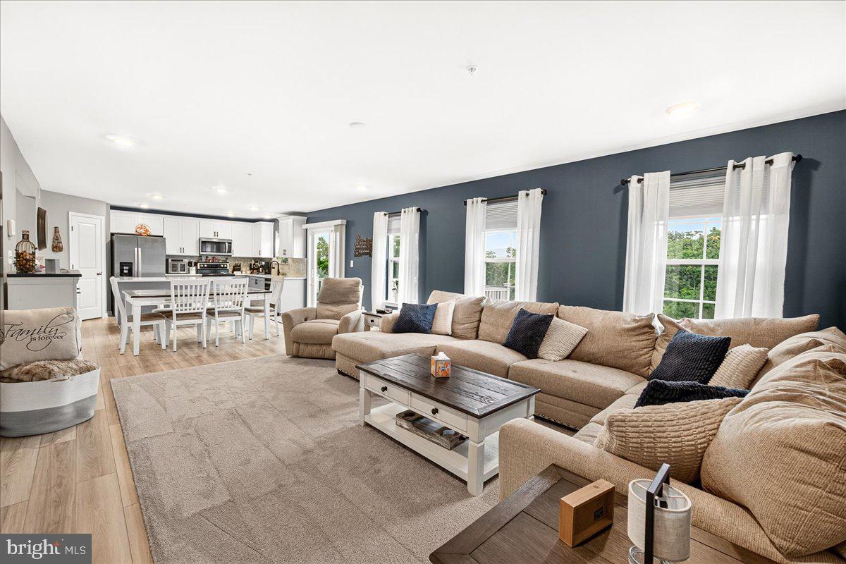 17 WESTVIEW DRIVE
