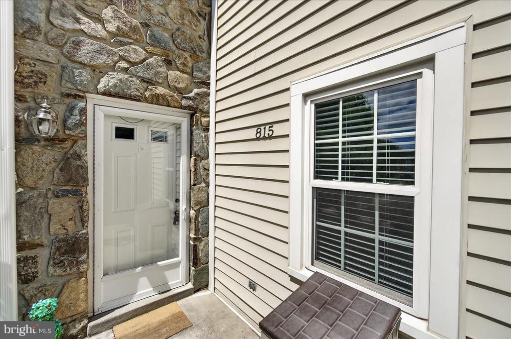 815 DUNBROOKE COURT