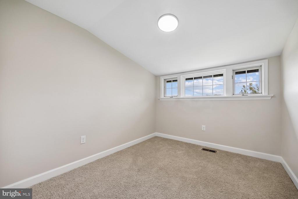 17670 SABILLASVILLE ROAD