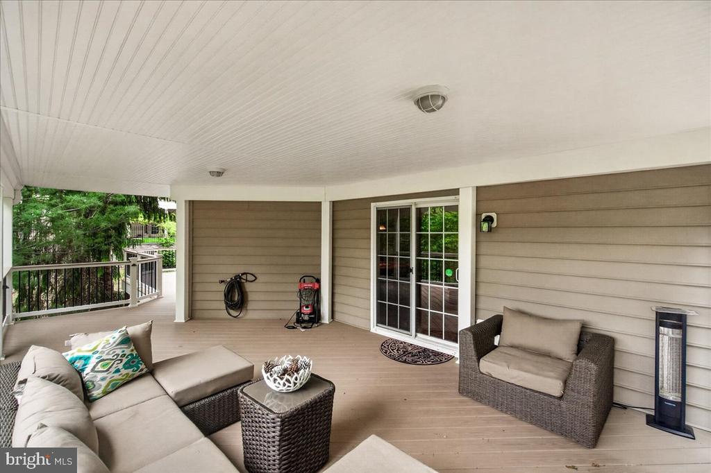 9710 WOODFIELD COURT