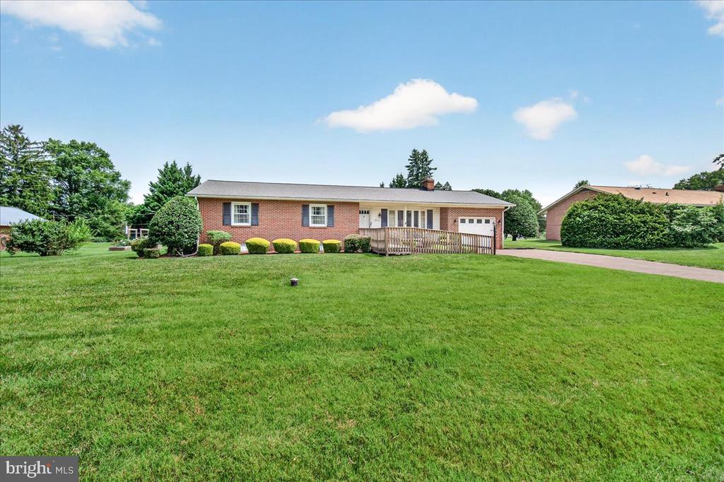 7910 EDGEWOOD FARM ROAD