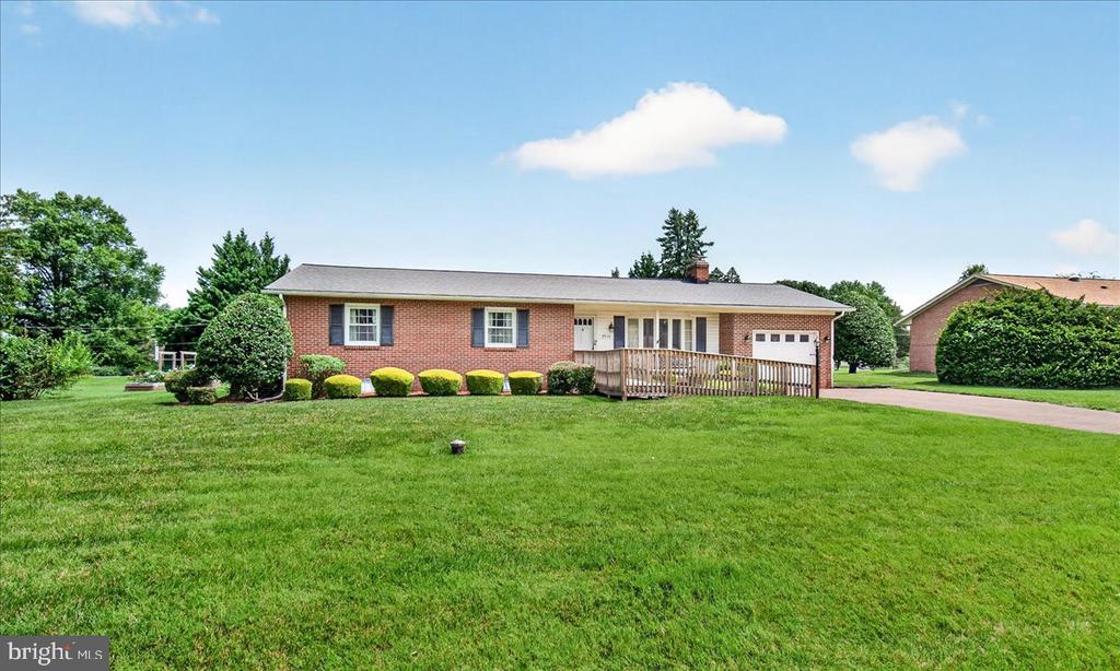 7910 EDGEWOOD FARM ROAD