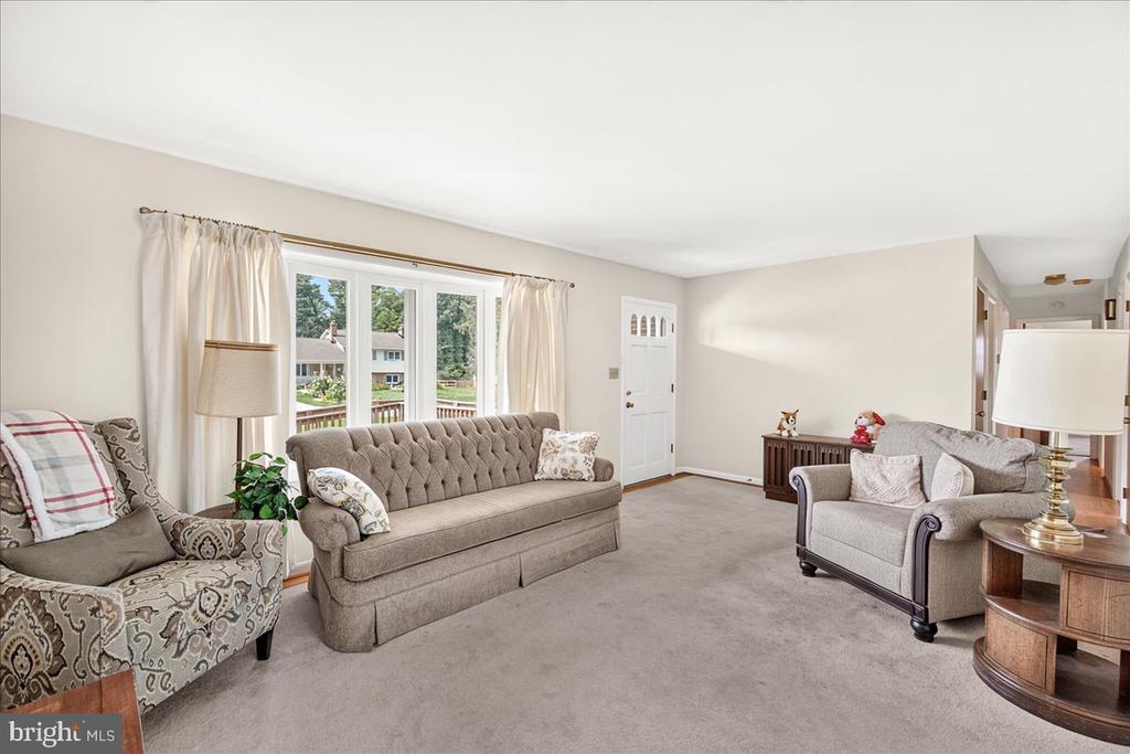 7910 EDGEWOOD FARM ROAD