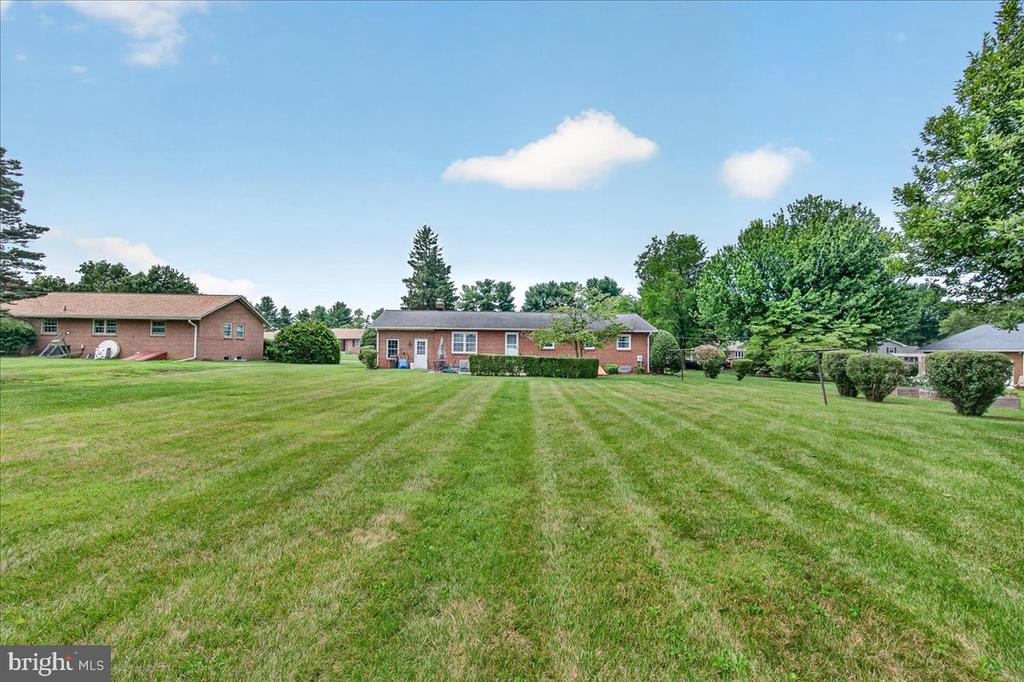 7910 EDGEWOOD FARM ROAD