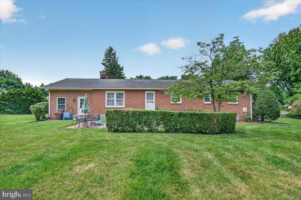 7910 EDGEWOOD FARM ROAD