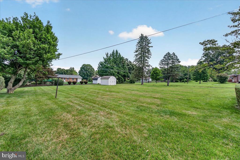 7910 EDGEWOOD FARM ROAD