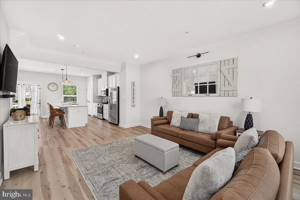 4511 LANDSDALE PARKWAY