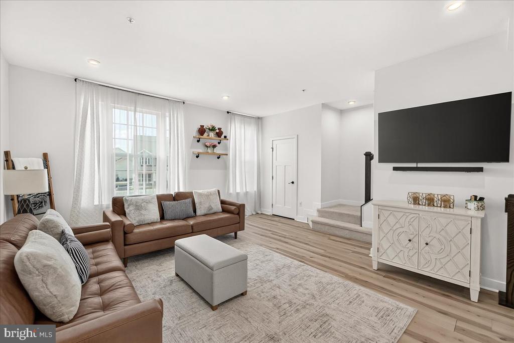 4511 LANDSDALE PARKWAY