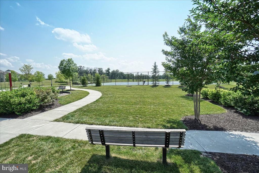 4511 LANDSDALE PARKWAY