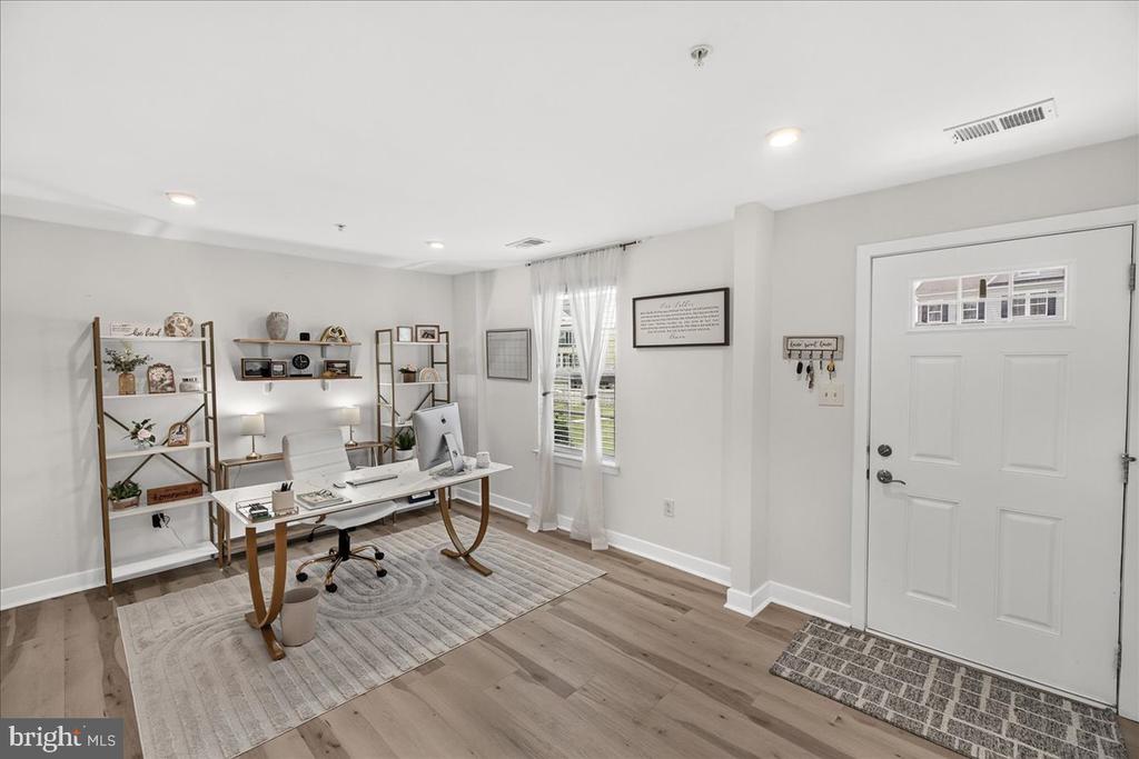4511 LANDSDALE PARKWAY