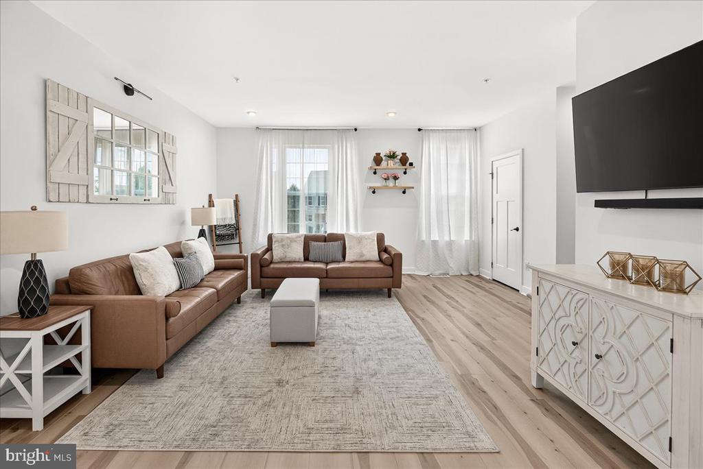 4511 LANDSDALE PARKWAY