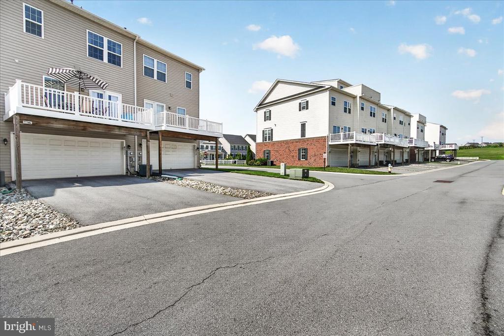 4511 LANDSDALE PARKWAY