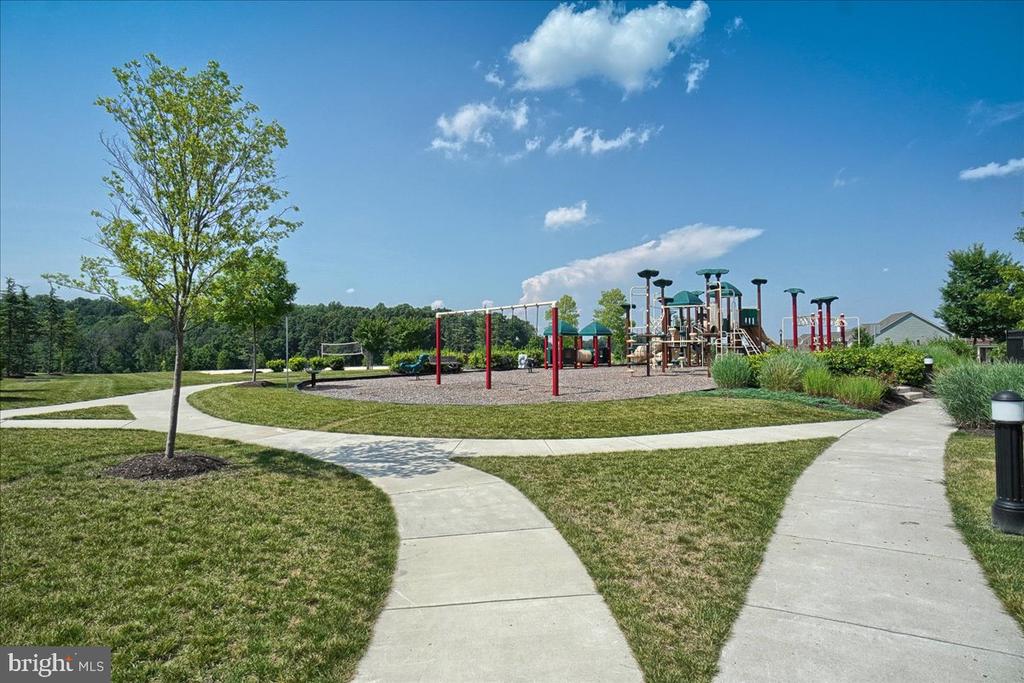 4511 LANDSDALE PARKWAY