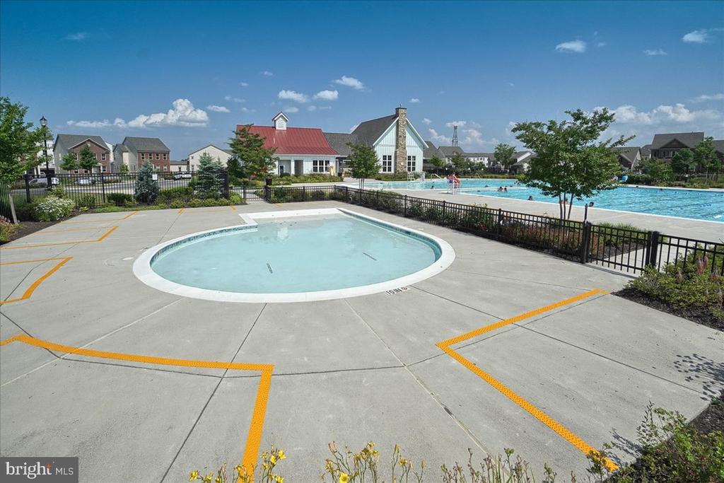 4511 LANDSDALE PARKWAY