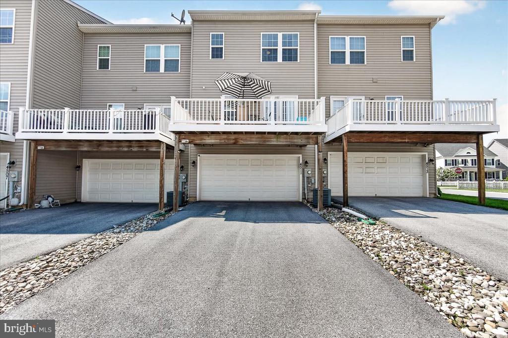 4511 LANDSDALE PARKWAY