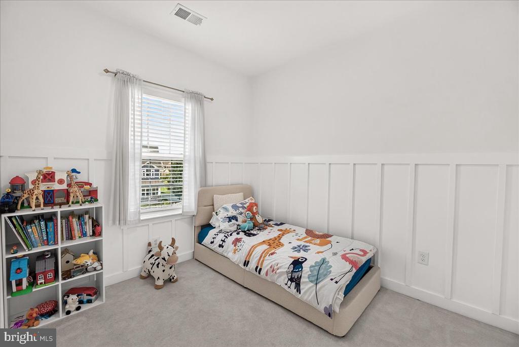 4511 LANDSDALE PARKWAY