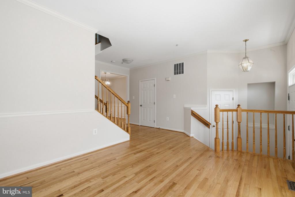 9412 BIRCHWOOD COURT W
