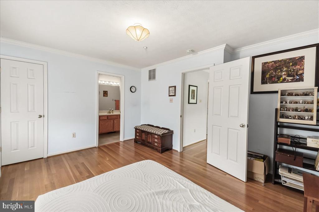 5631 TESSIE COURT
