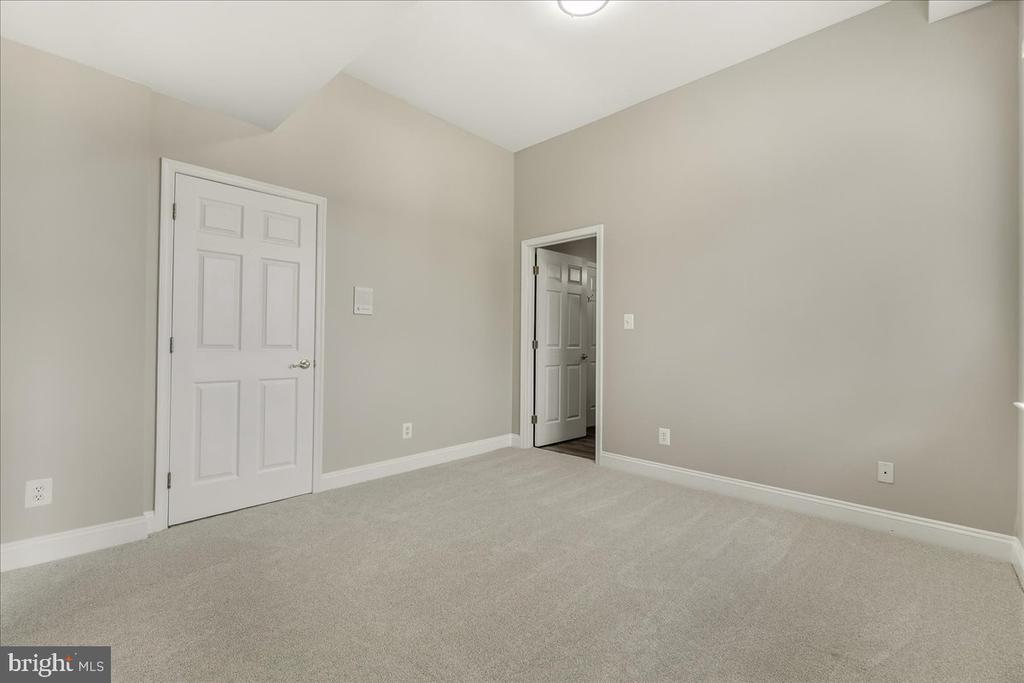 13406 AUTUMN CREST DRIVE