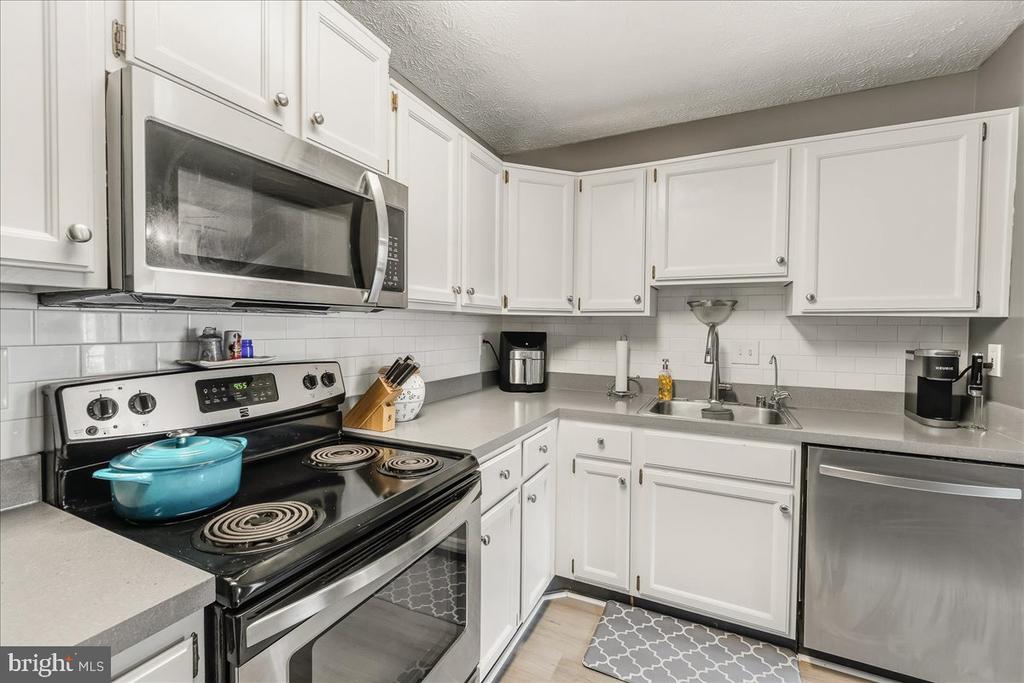 2121 WAINWRIGHT COURT Unit: 1B