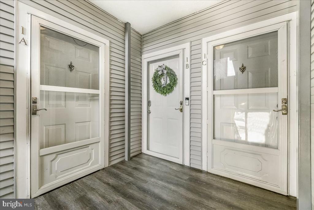 2121 WAINWRIGHT COURT Unit: 1B