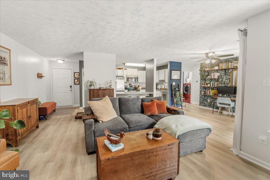 2121 WAINWRIGHT COURT Unit: 1B
