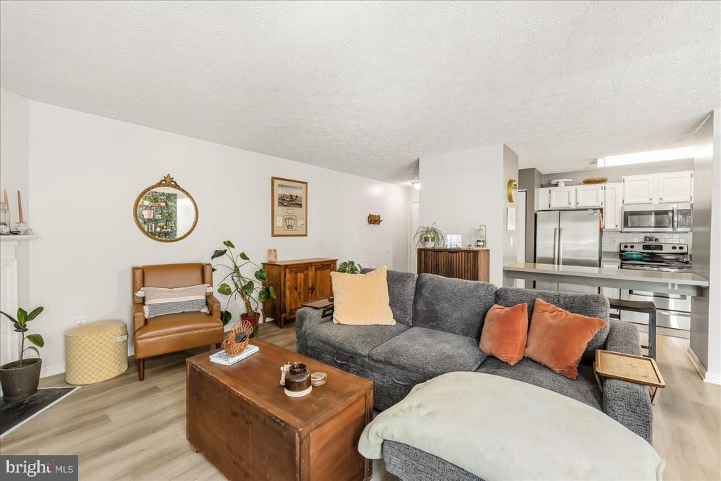 2121 WAINWRIGHT COURT Unit: 1B