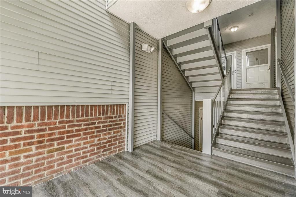 2121 WAINWRIGHT COURT Unit: 1B