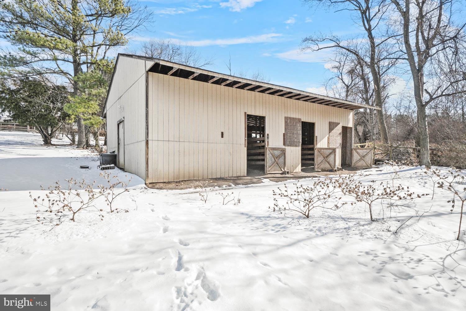 27210 Ridge Rd