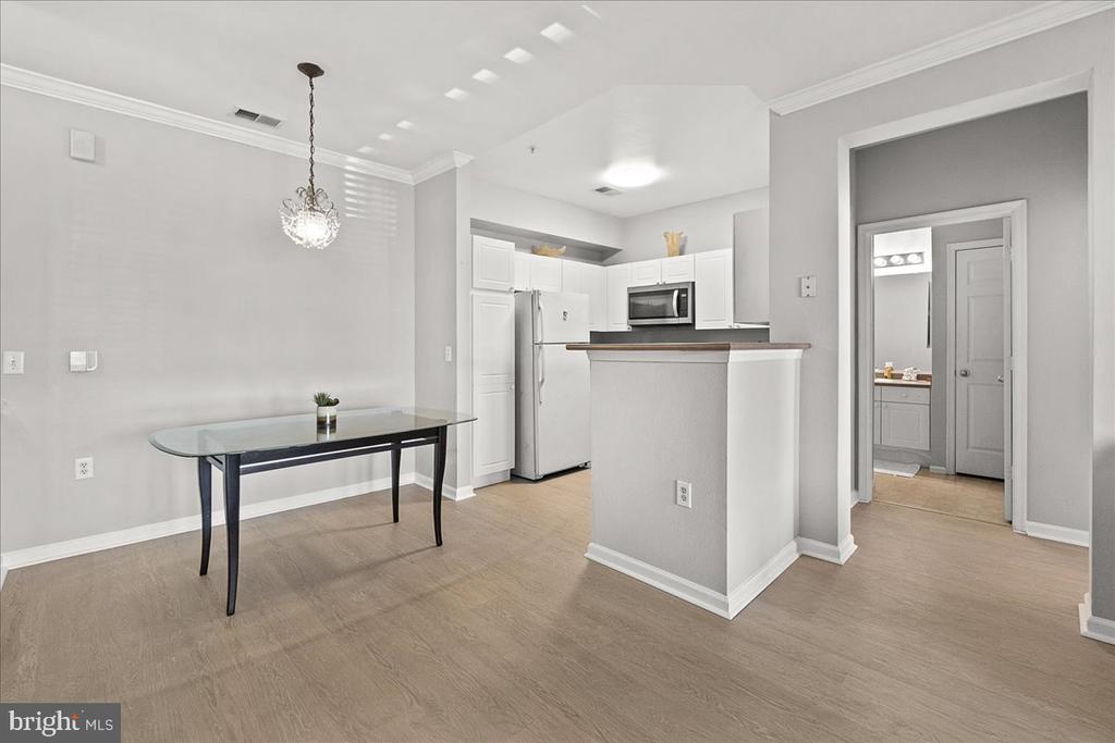 11800 Old Georgetown #1204