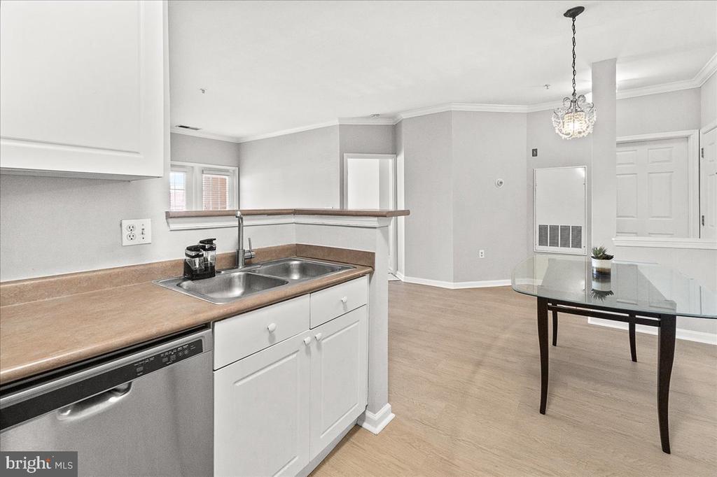 11800 Old Georgetown #1204