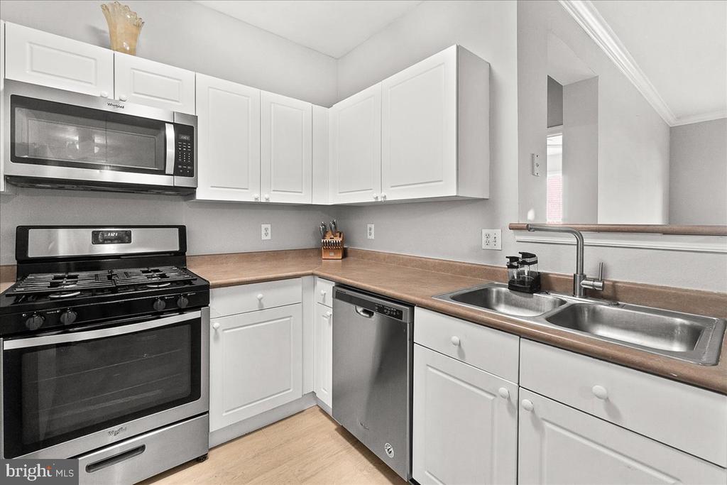 11800 Old Georgetown #1204