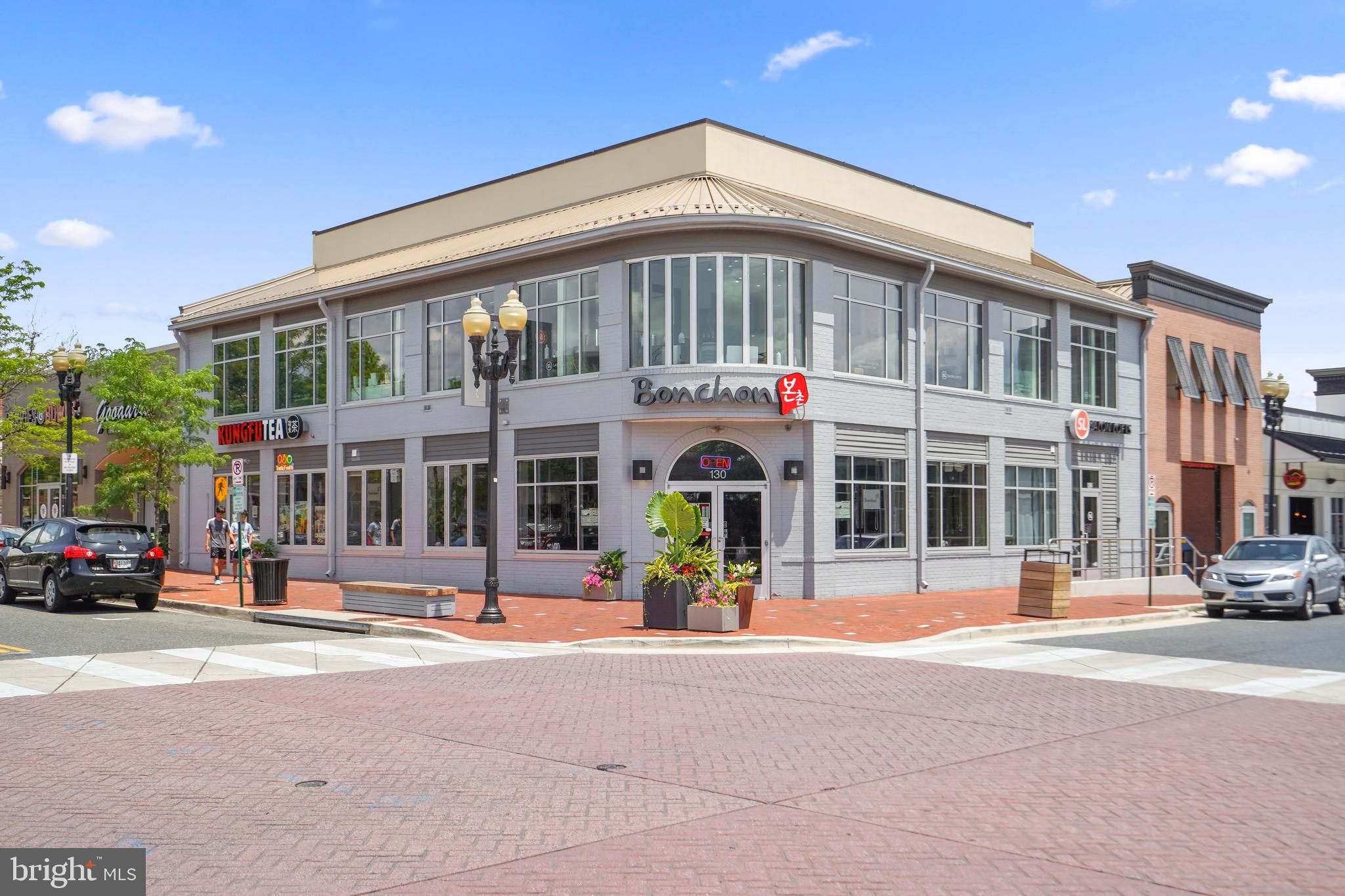 27 BOOTH STREET 245