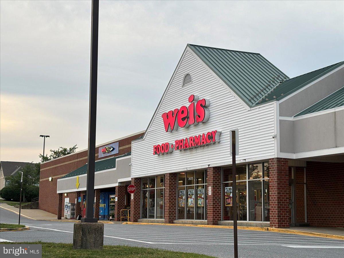 25758 WOODFIELD ROAD