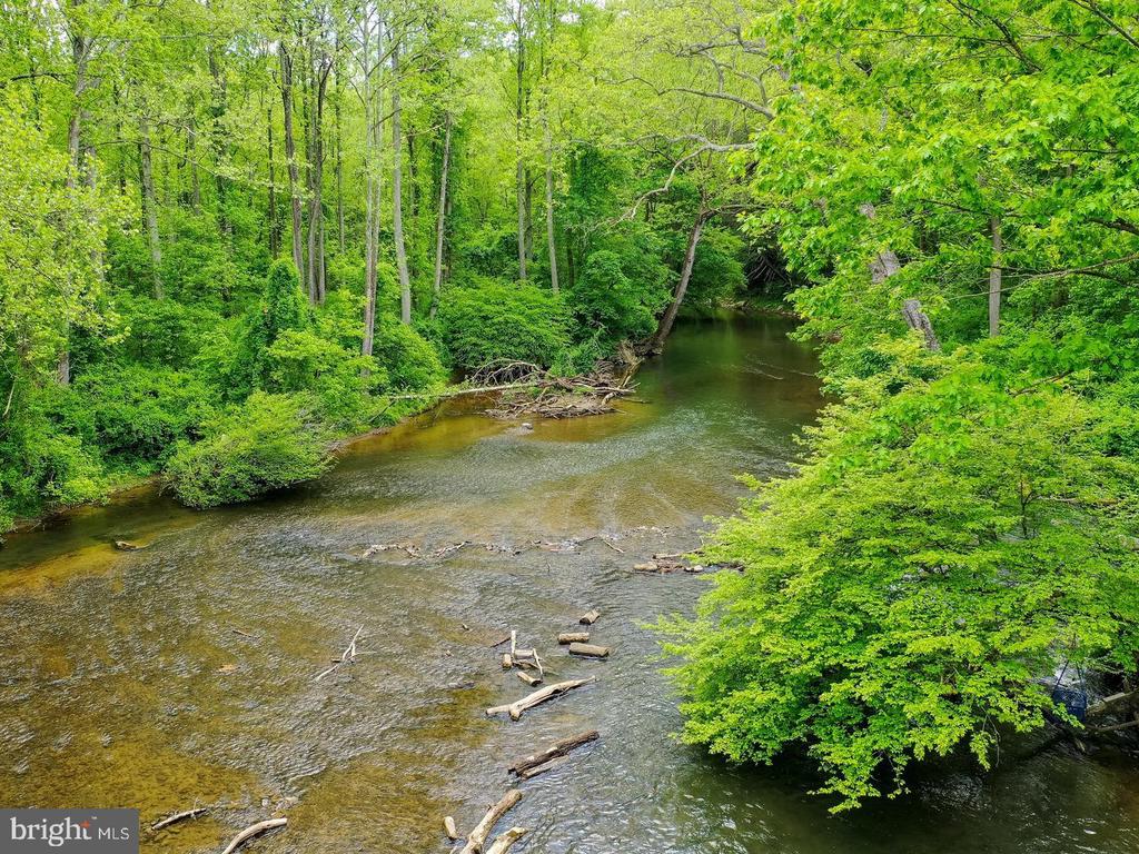 18900 MINK HOLLOW ROAD