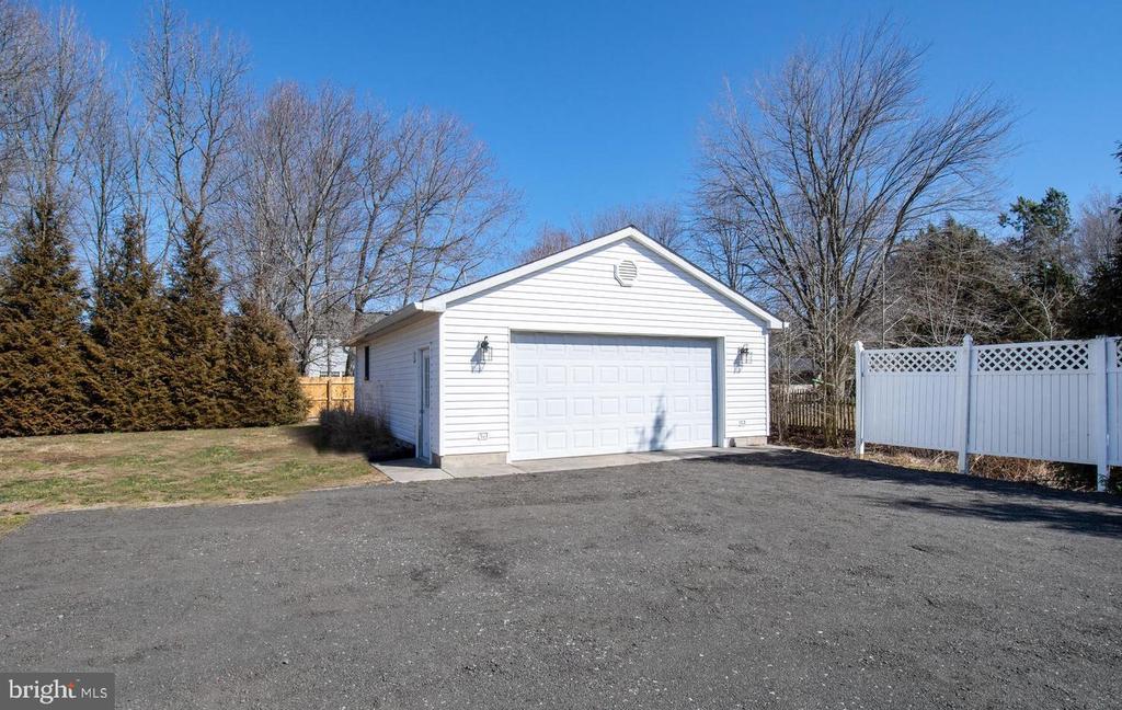 720 Old Love Point Rd