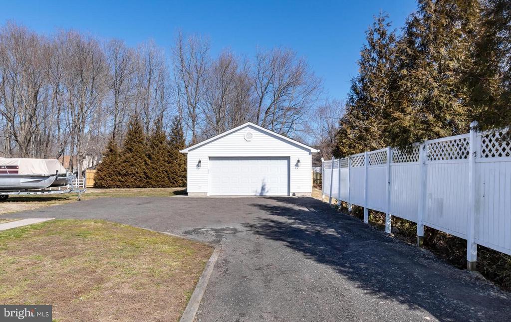 720 Old Love Point Rd