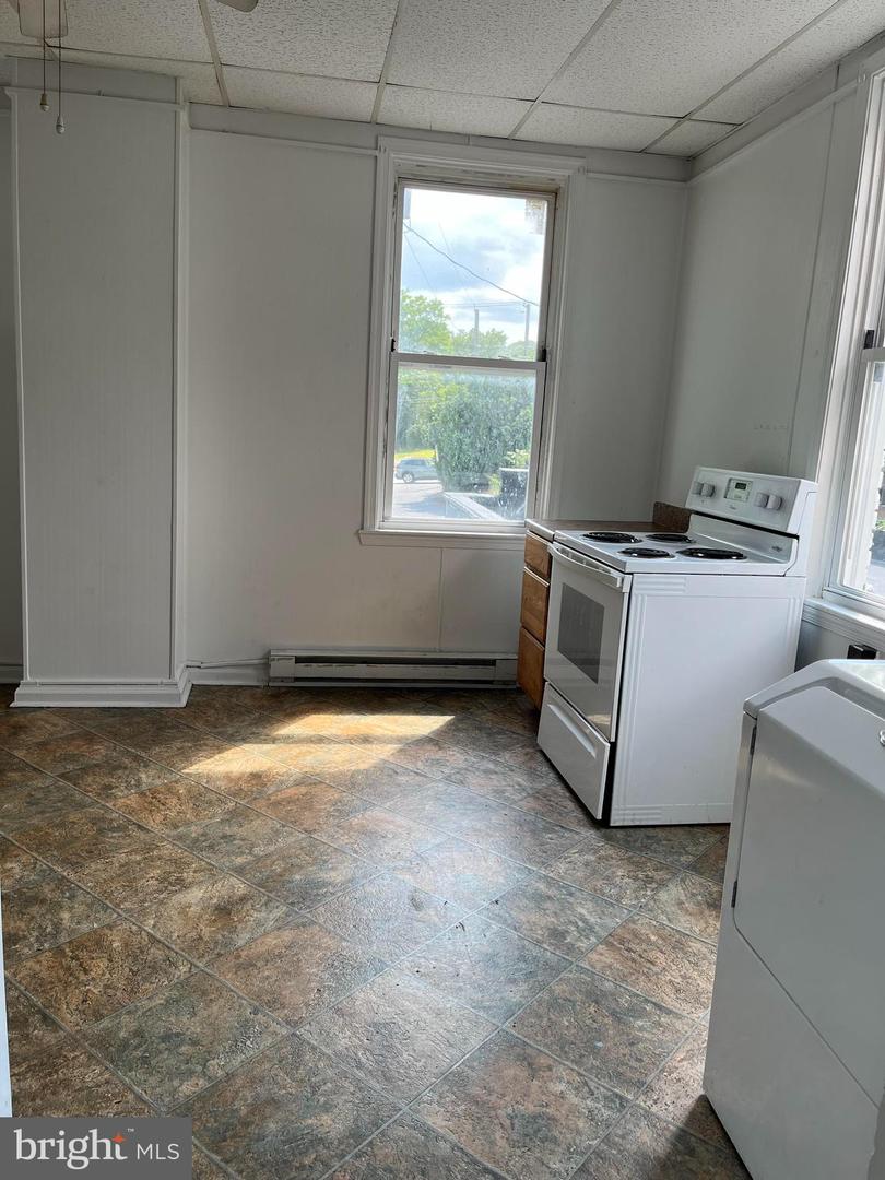 415 W. Washington St. #B