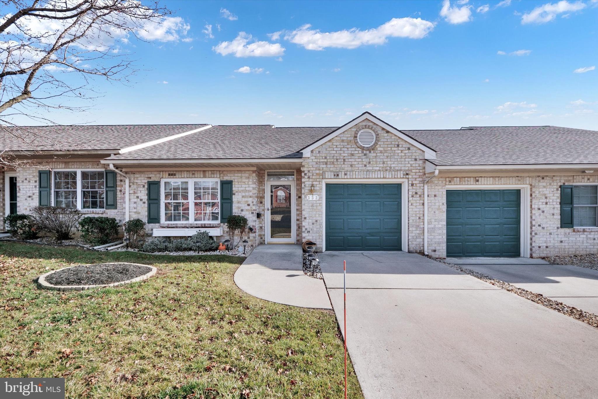 333 Sunbrook Ln #103