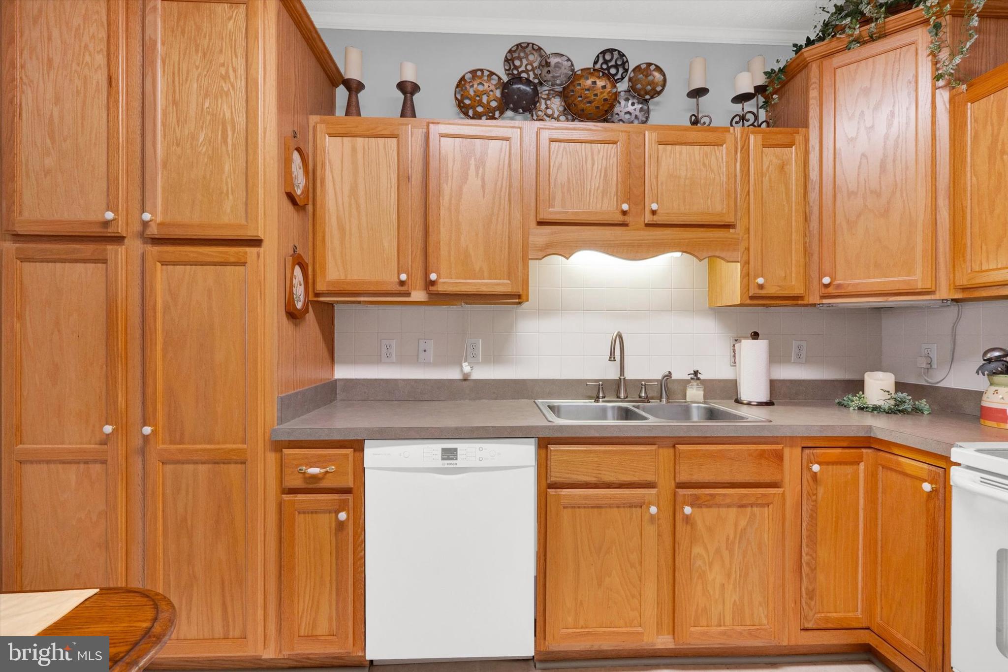 333 Sunbrook Ln #103