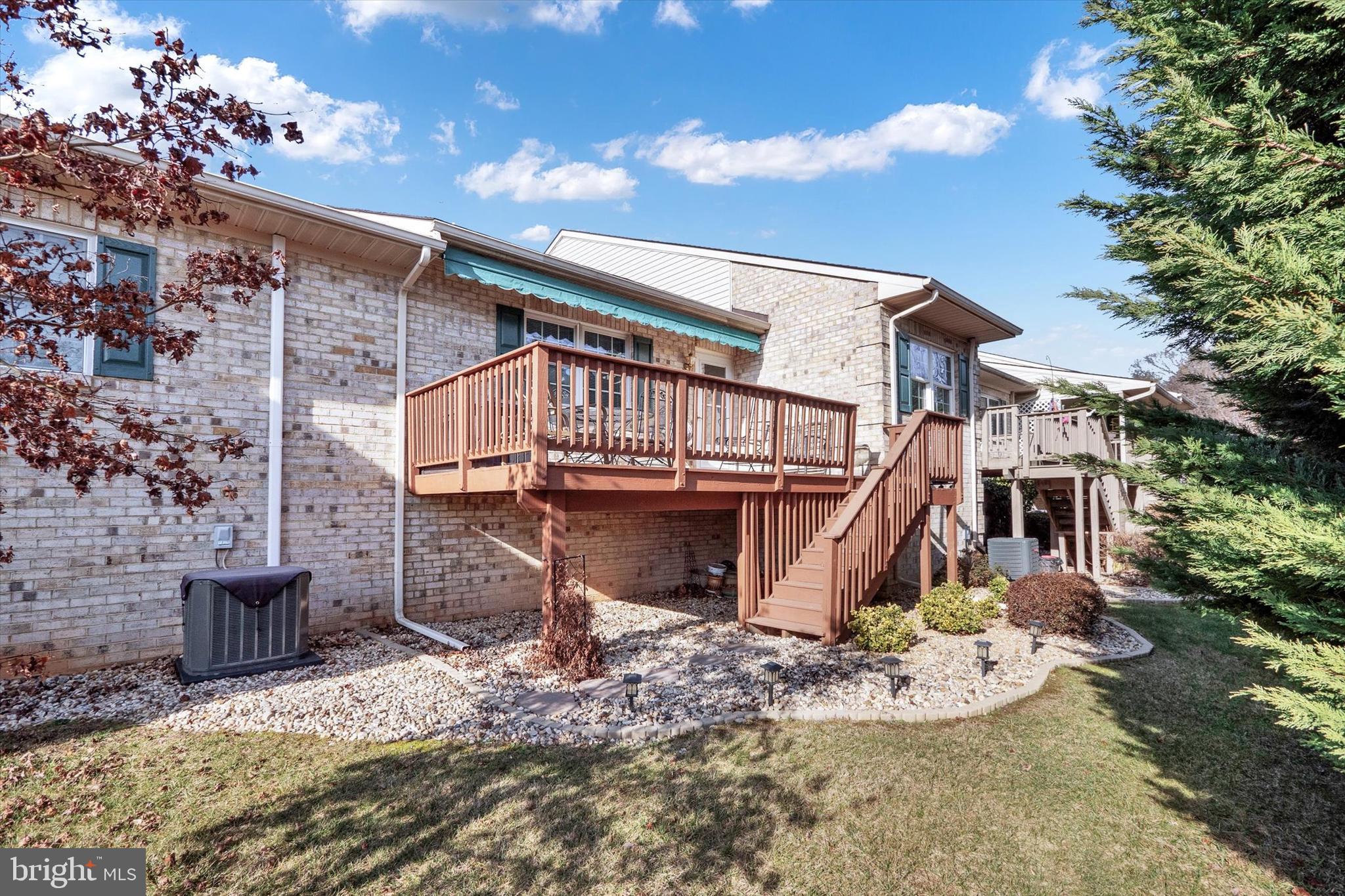 333 Sunbrook Ln #103
