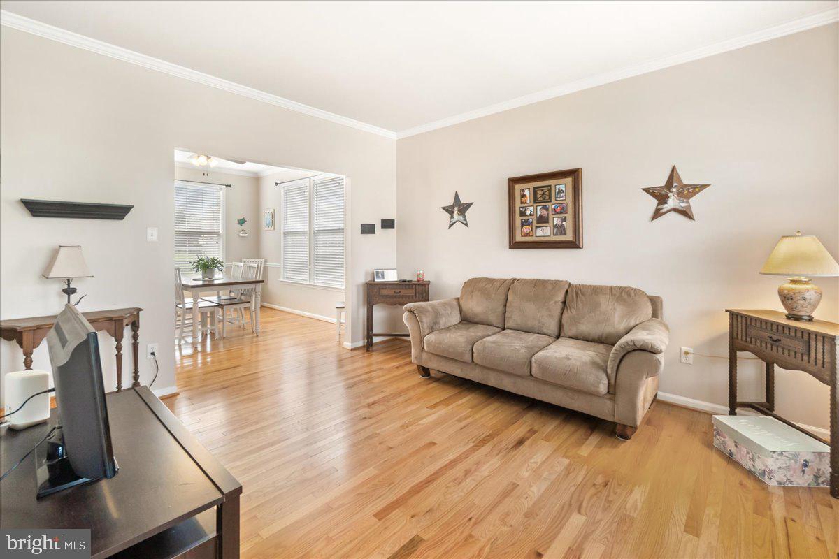 18 Farragut Dr