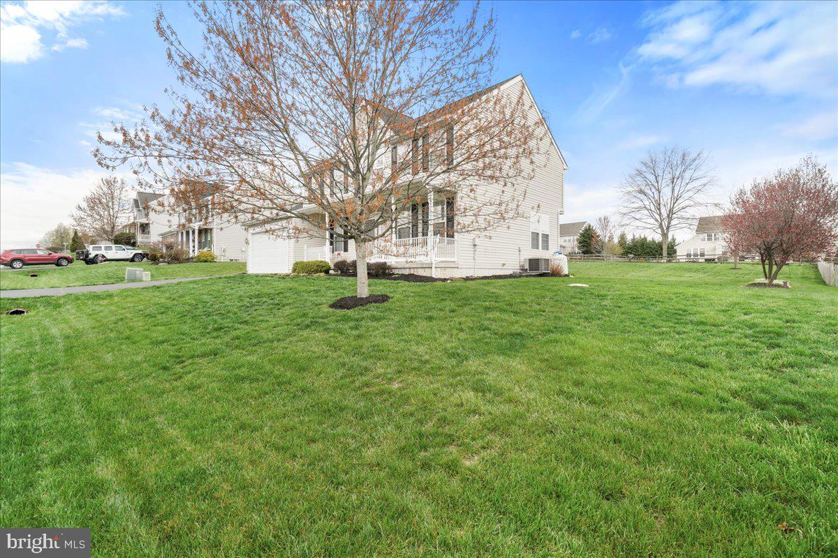 18 Farragut Dr