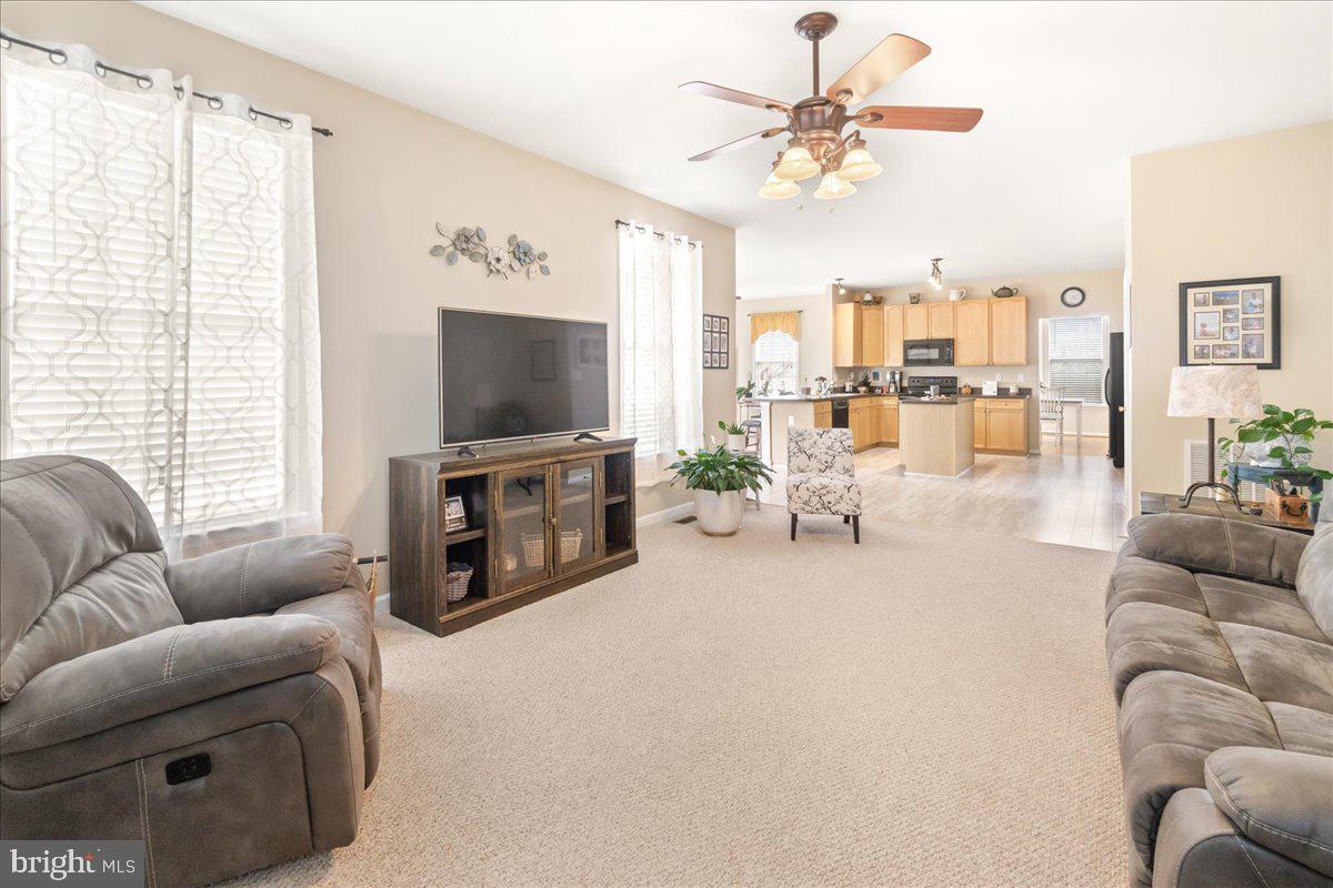 18 Farragut Dr