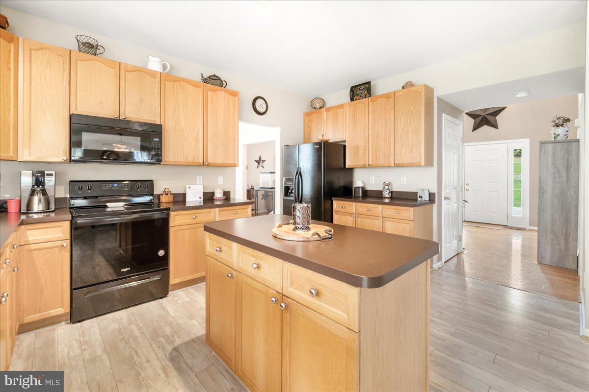 18 Farragut Dr